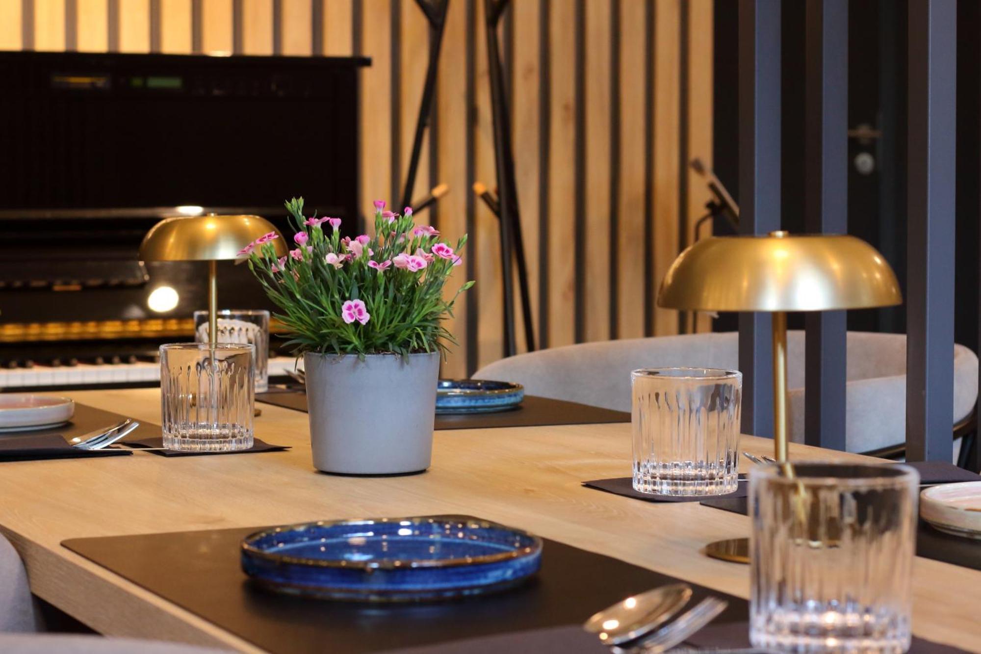 Umi Hotel โซพอต ภายนอก รูปภาพ